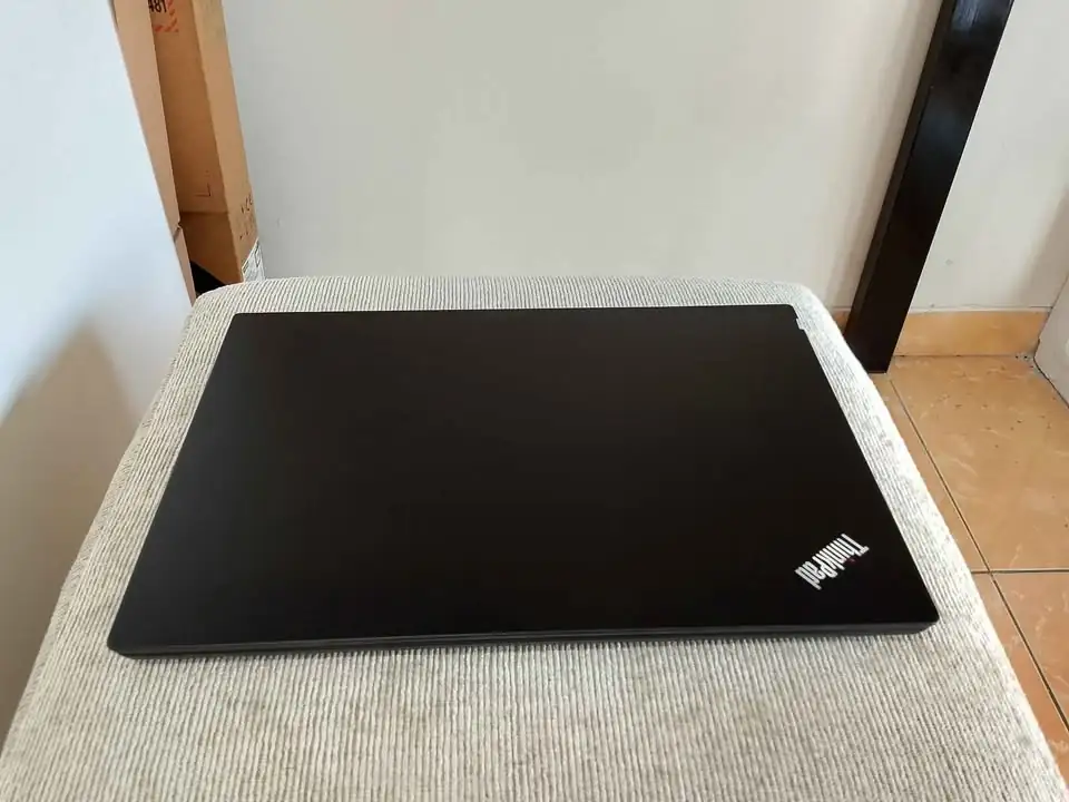 Laptop Thinkpad L390 i5 gen8 Ram 8gb SSD 256gb mulus no minus