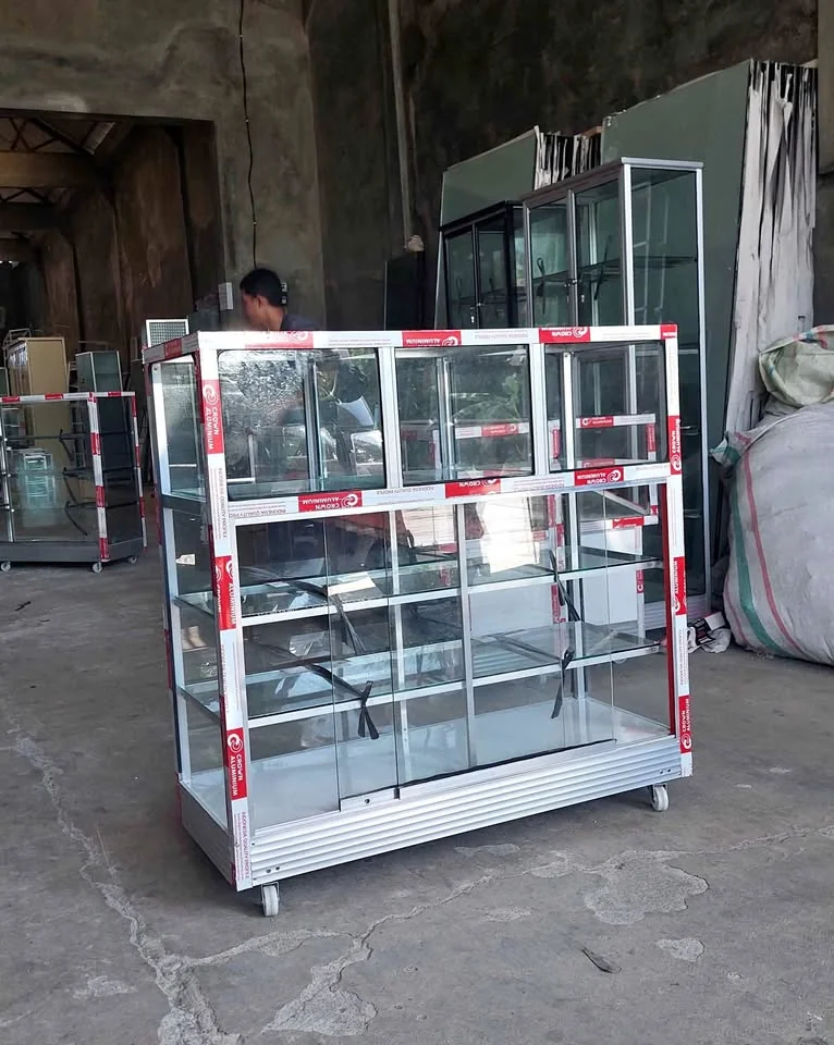 Etalase Kaca Murah