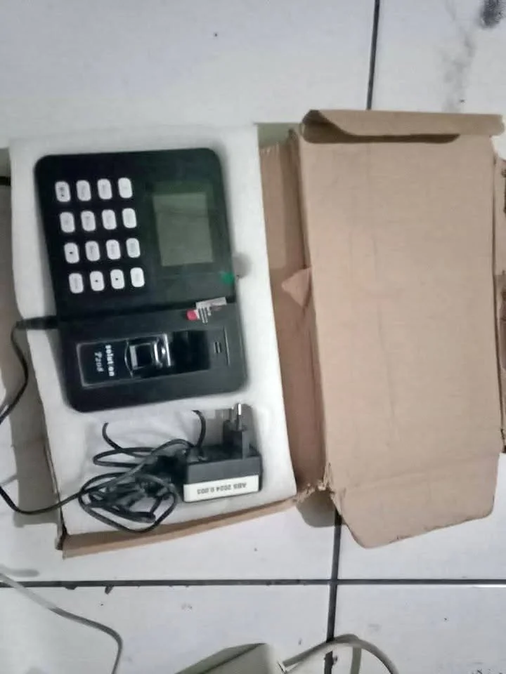 Dijual fingerprint solution P208 kondisi normal