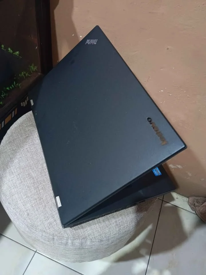 Laptop lenovo Thinkpad L430 Core i3 Ram 8 Ssd 120 + hdd 500 giga