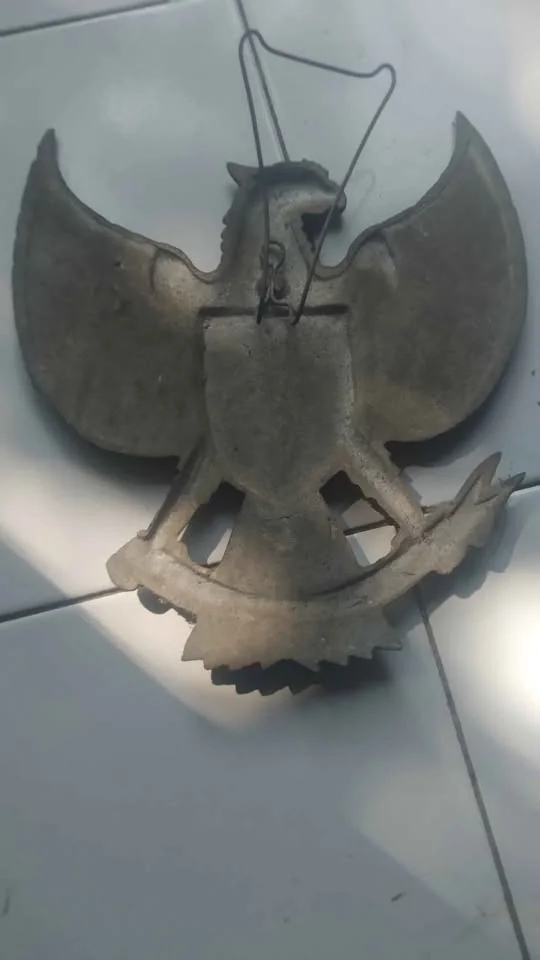 hiasan dinding Garuda jadul