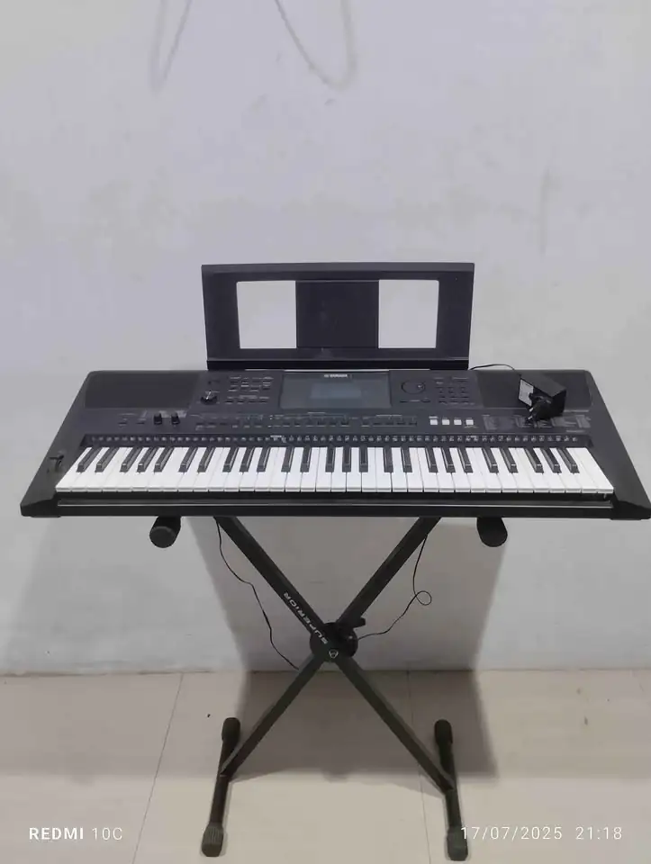 Keyboard Yamaha PSR E453