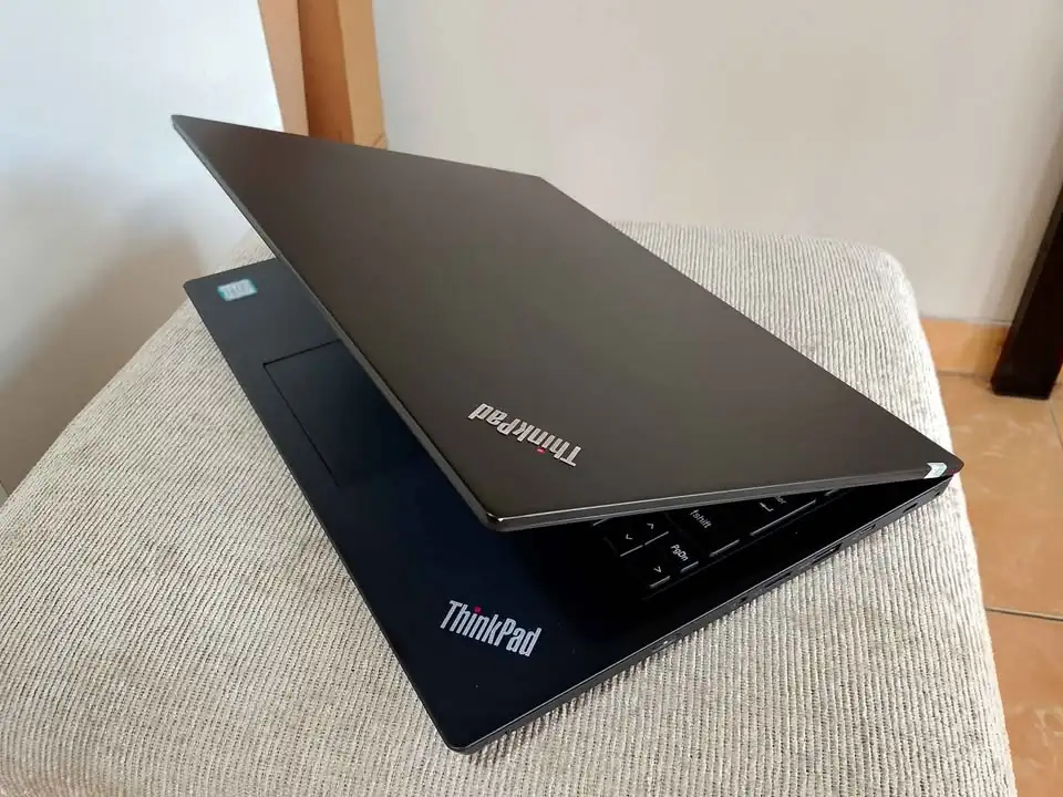 Laptop Thinkpad L390 i5 gen8 Ram 8gb SSD 256gb mulus no minus