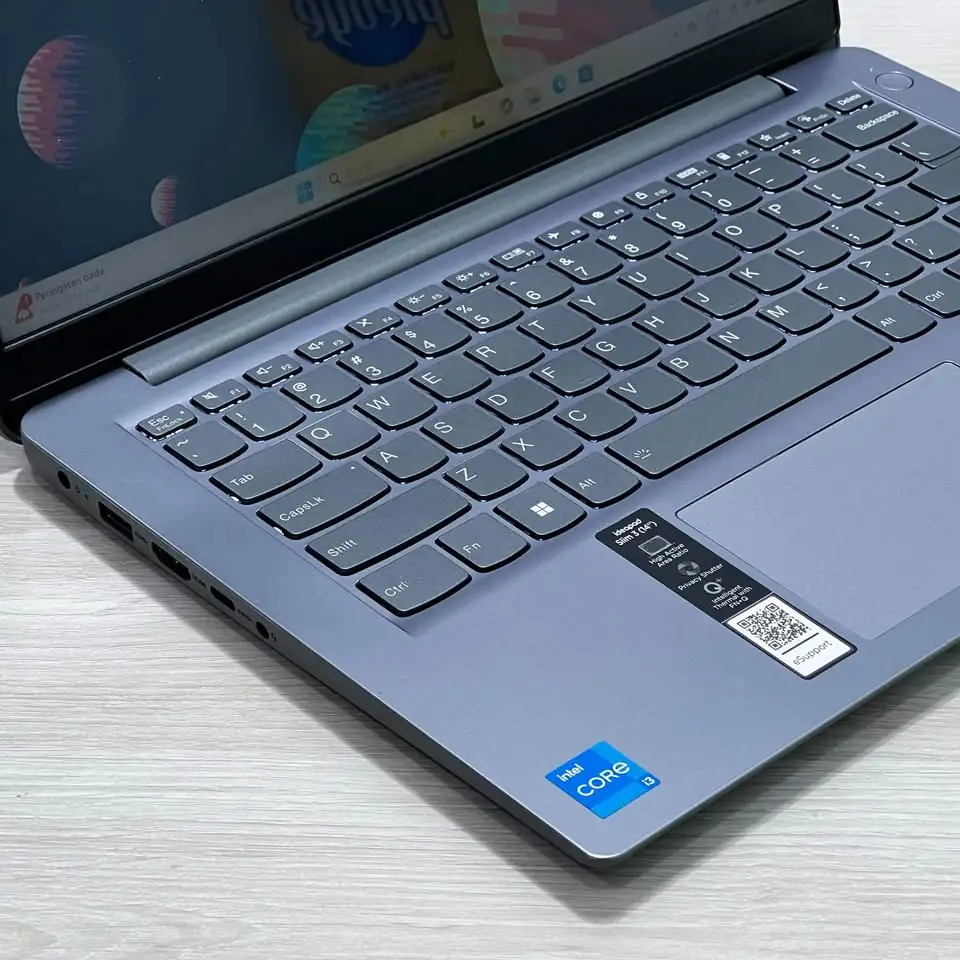 Laptop Lenovo Ideapad Slim 3 Core I3 Gen 11 Ram 8GB SSD 512 Nvme fisik