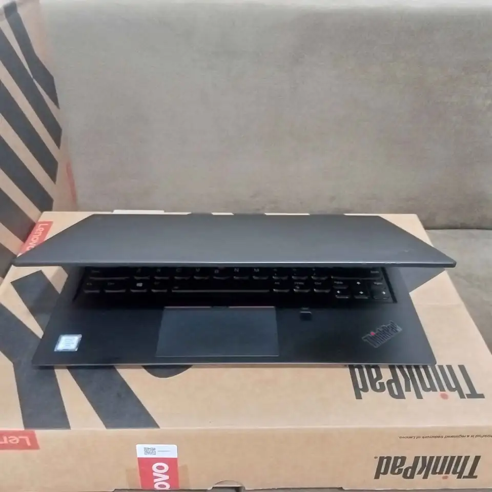 Laptop Thinkpad X1 carbon i5 gen8 Ram 8gb SSD 256gb keyboard becklight