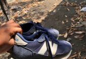 Di jual sepatu NB