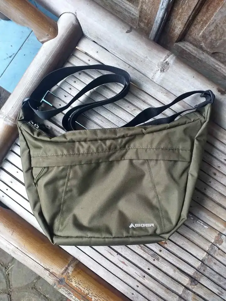 Tas slempang EIGER original