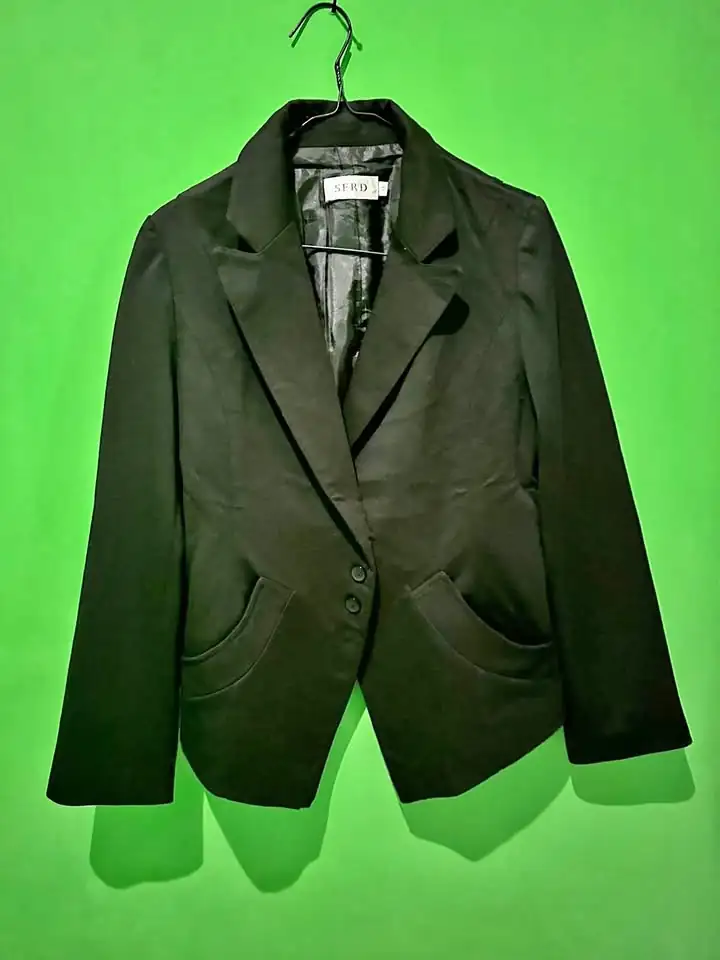 JAS HITAM UKURAN M. BLAZER HITAM LIKE NEW