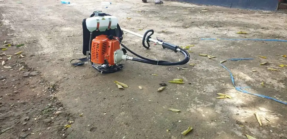 Mesin potong rumput 1x pakai like new