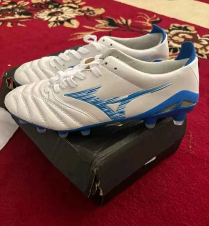 Sepatu Bola Mizuno Neo 4 Pro