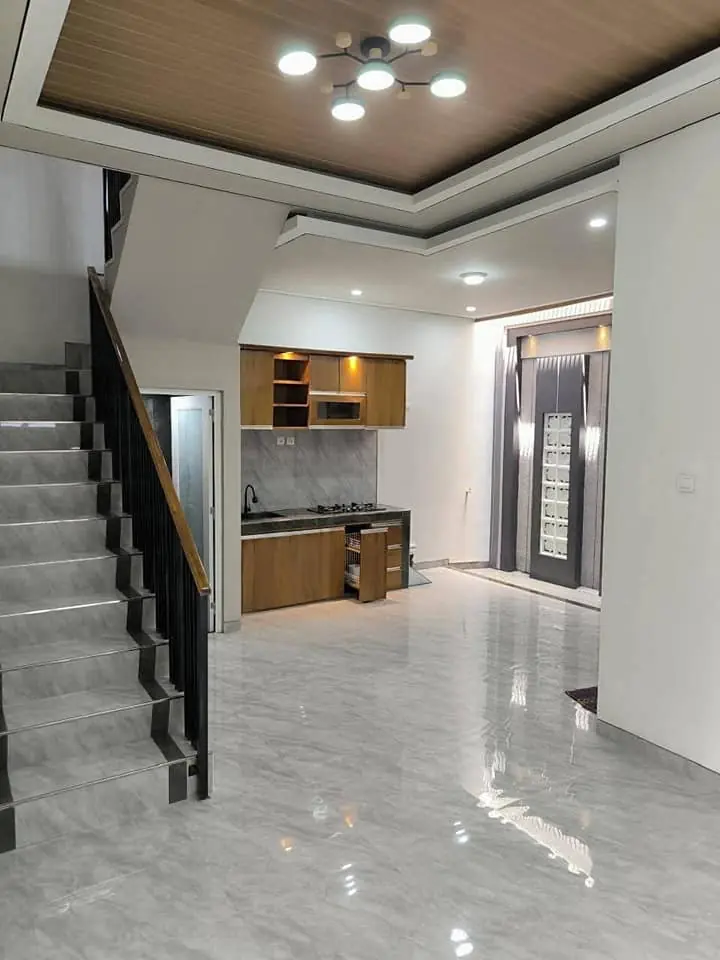 RUMAH BARU DI TENGAH KOTA