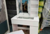 Meja Rias cermin make-up dengan lampu