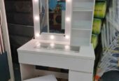 Meja Rias cermin make-up dengan lampu