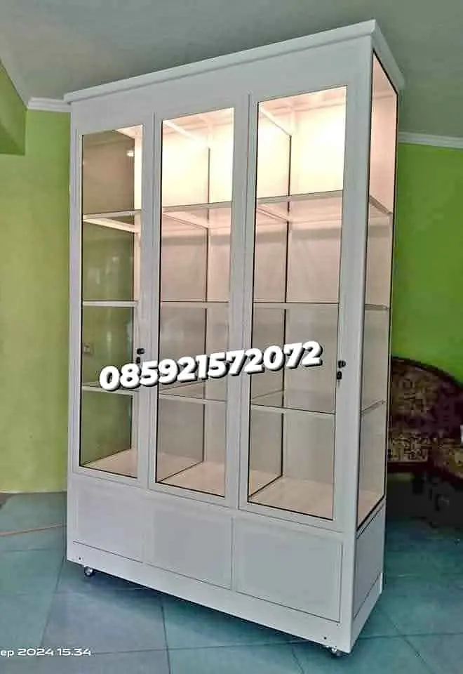 Lemari display