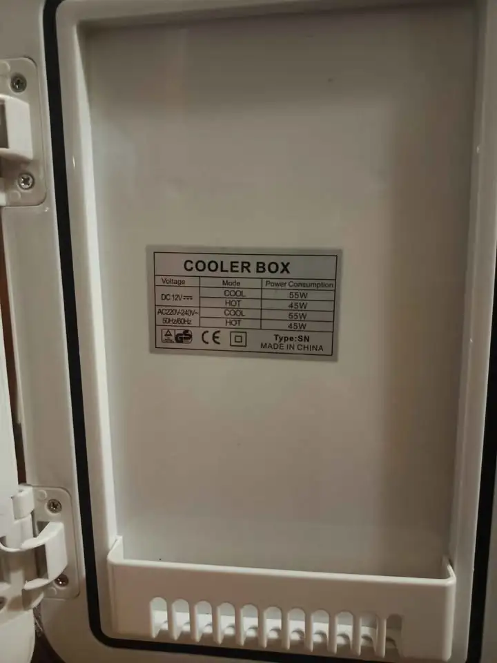 Kulkas Mini Cosmetik Hot & Cool