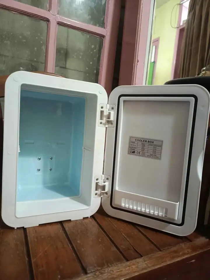 Kulkas Mini Cosmetik Hot & Cool