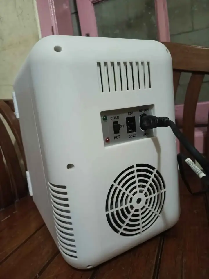 Kulkas Mini Cosmetik Hot & Cool