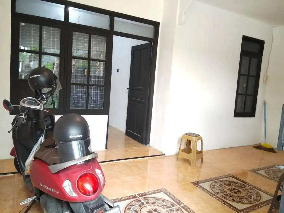 Di Kontrakkan Rumah