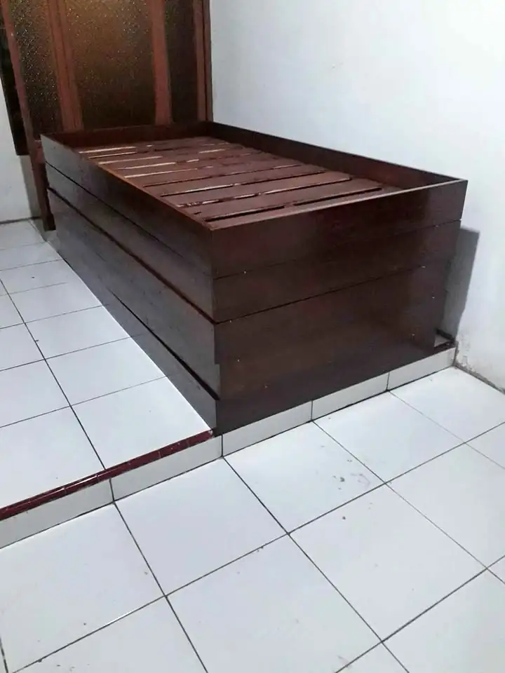 Dipan lesehan Rp550