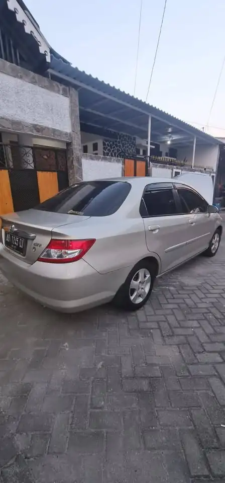 2003 Honda city