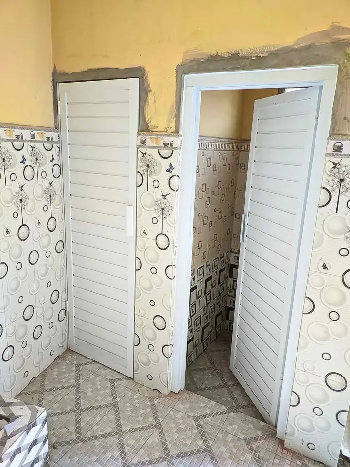 Pintu kamar mandi alumunium