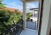 RUMAH MEWAH BANGUNAN BARU 2 LANTAI AREA SELATAN TERMINAL GIWANGAN