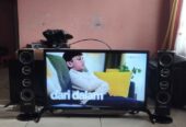 Tv led Polytron + speaker tower 32 inch . Barang segel. Garansi