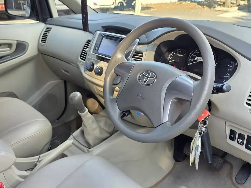 2014 Toyota innova
