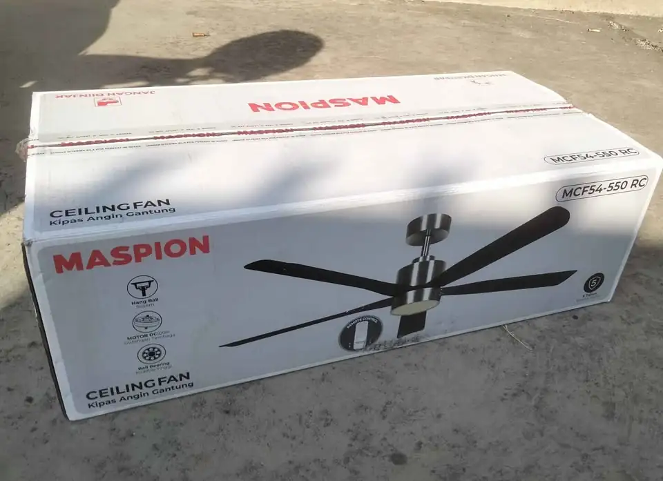 Lampu hias new kipas+ lampu LED+ remote ukuran 54 inch, elegan mewaah.