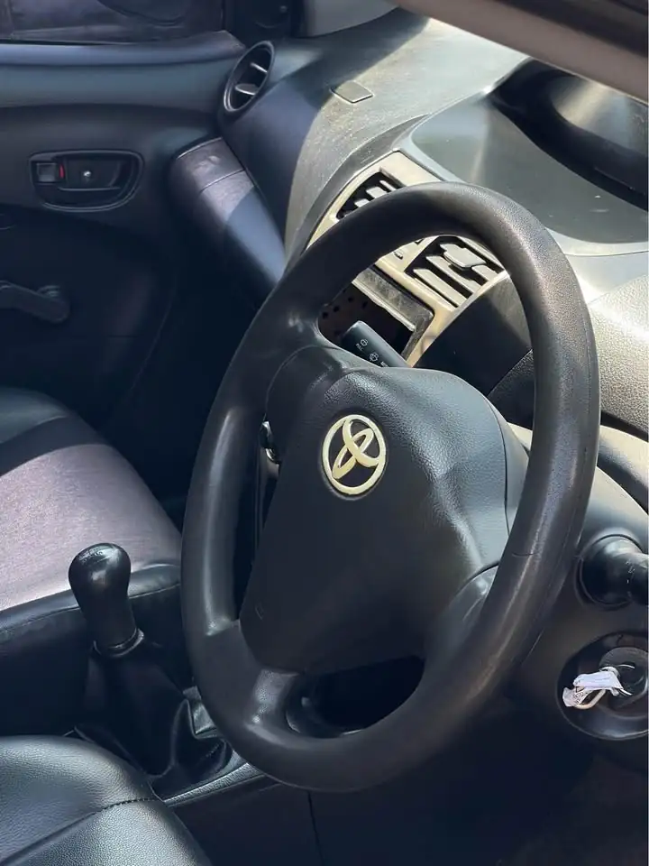 2012 Toyota vios