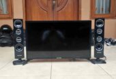 Tv led Polytron + speaker tower 32 inch . Barang segel. Garansi