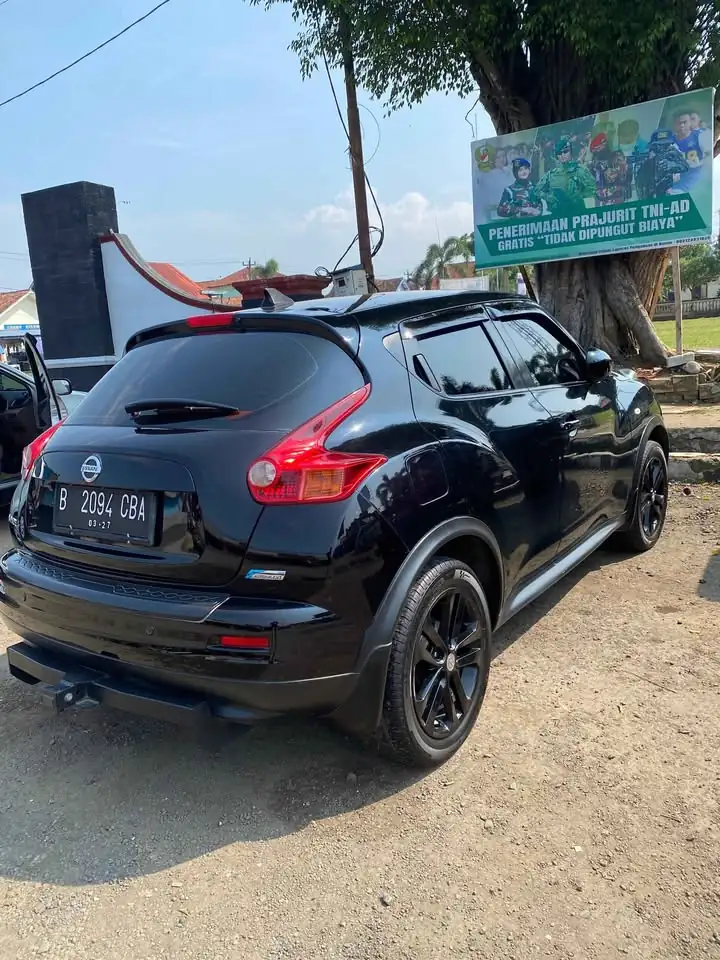 Nissan Juke RX 2011 matic hitam top , Lokasi Sidareja Cilacap di jual