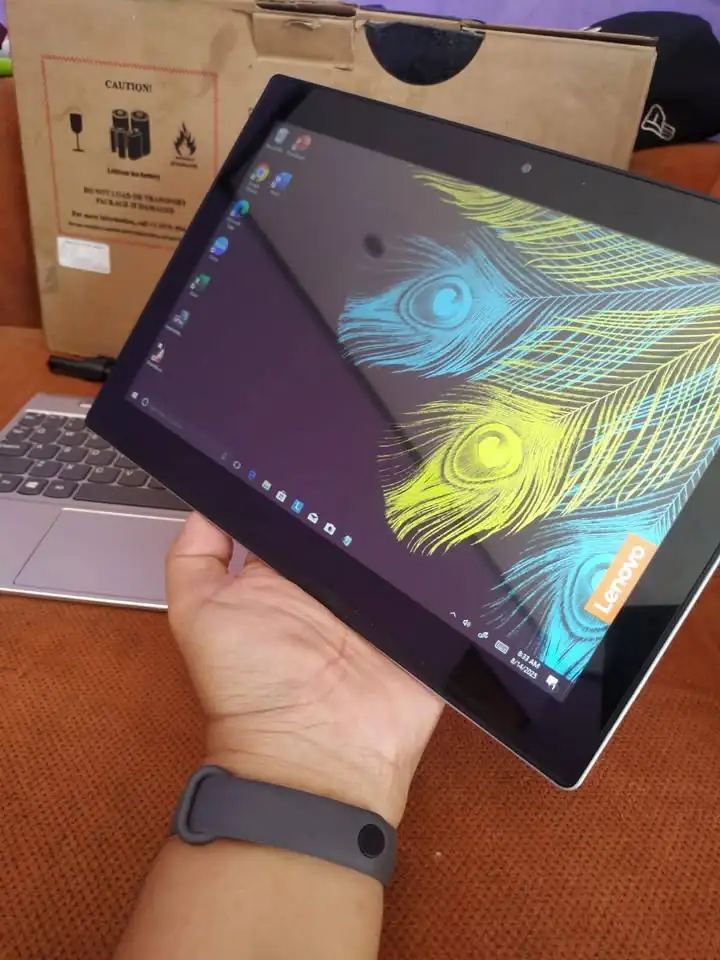 Laptop 2 in 1, touchscreen, bisa jadi tablet