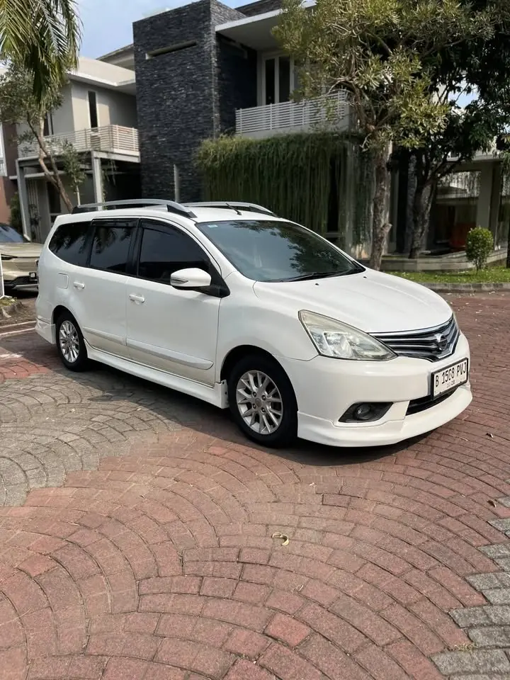 2013 Nissan grand livina hws matic