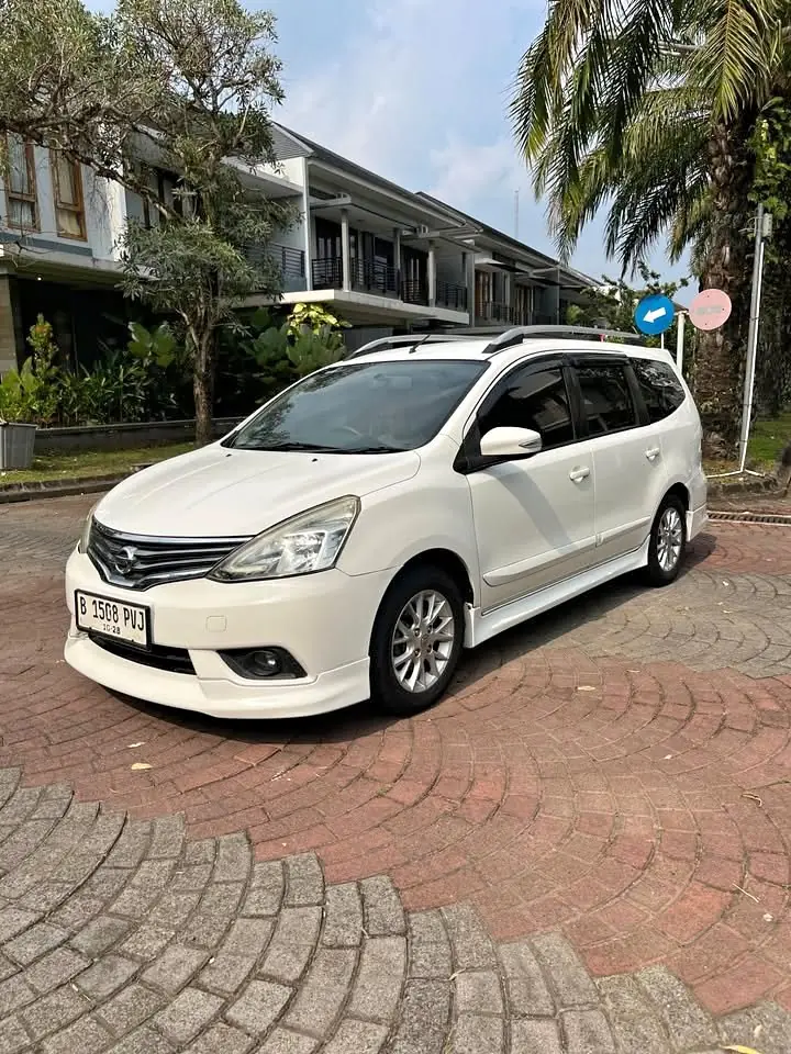 2013 Nissan grand livina hws matic