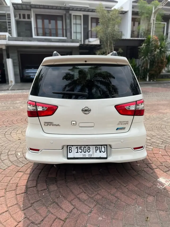 2013 Nissan grand livina hws matic