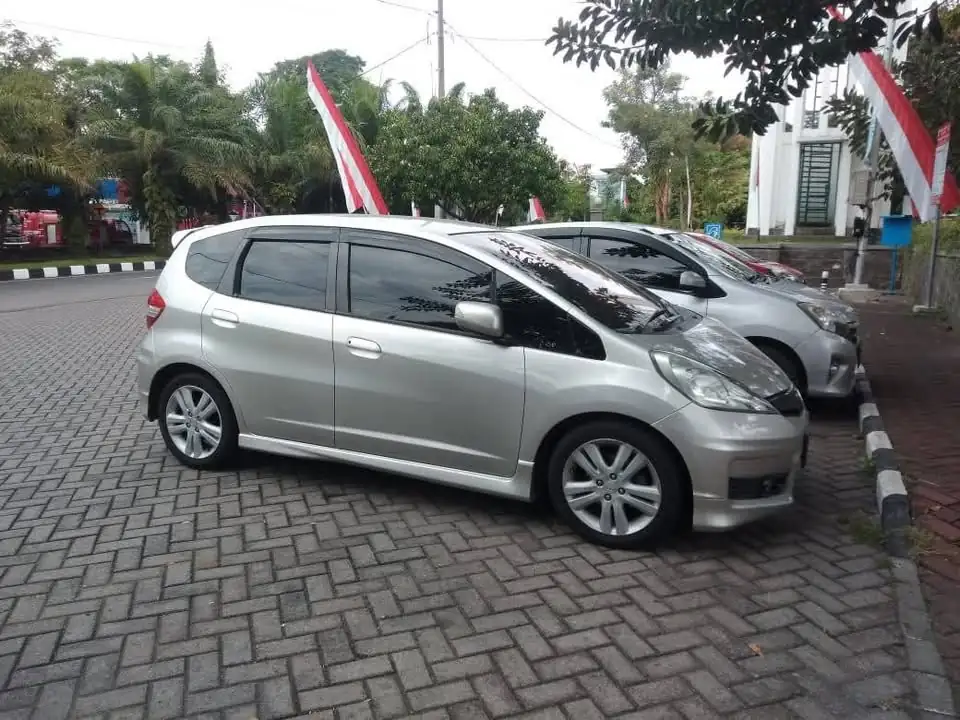 2012 Honda jazz