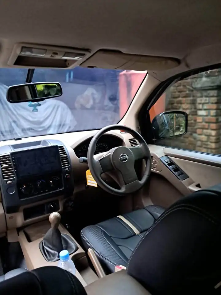 2008 Nissan navara