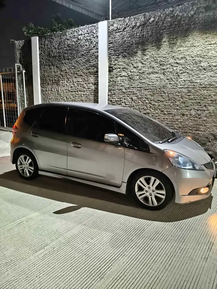 2009 Honda jazz