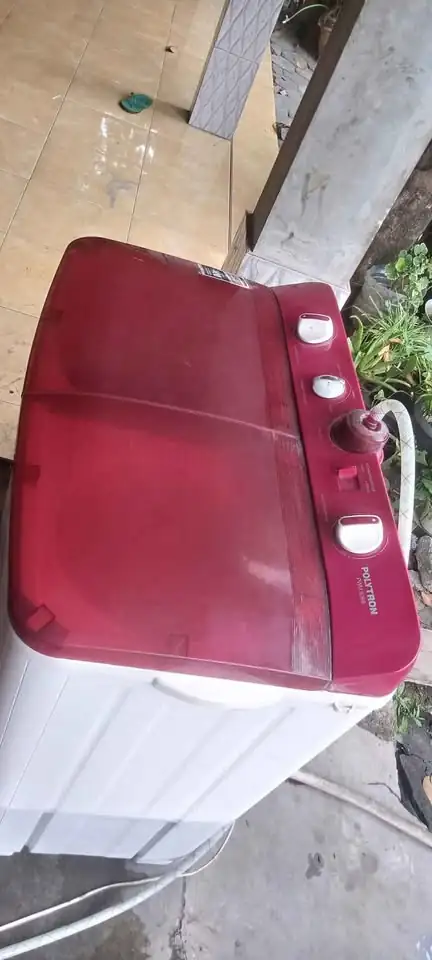 Dijual mesin cuci 2 tabung merk POLYTRON