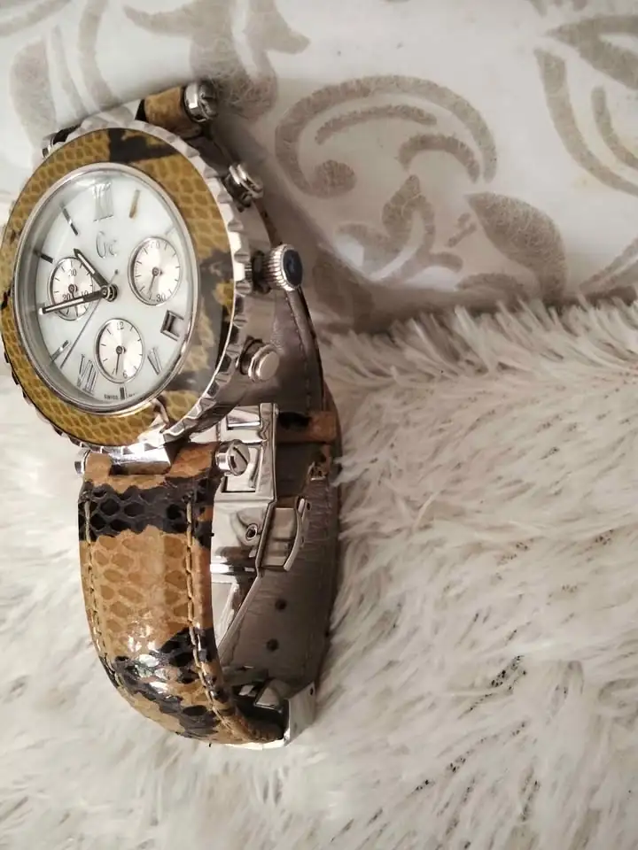 Jam tangan GC Swiss made