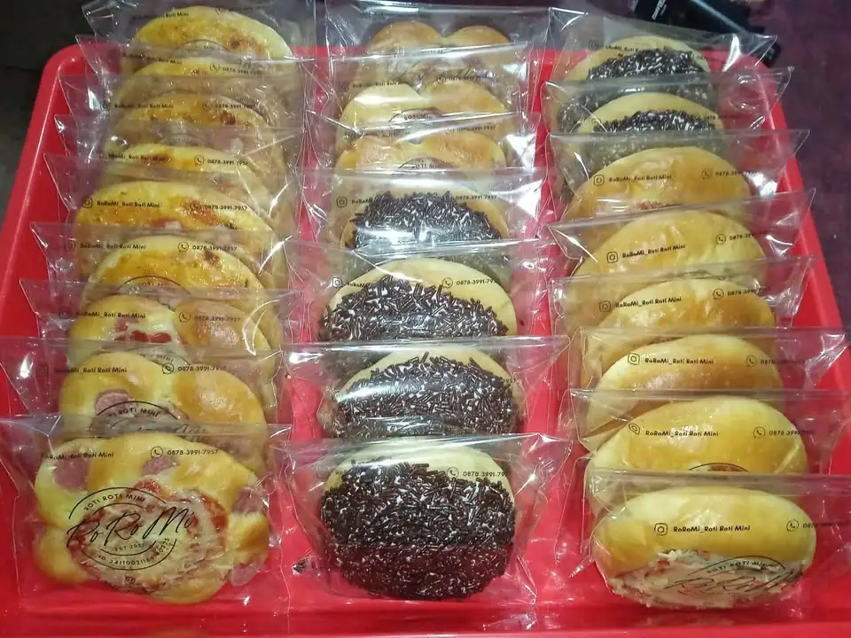Burger mini dan aneka roti manis lainnya