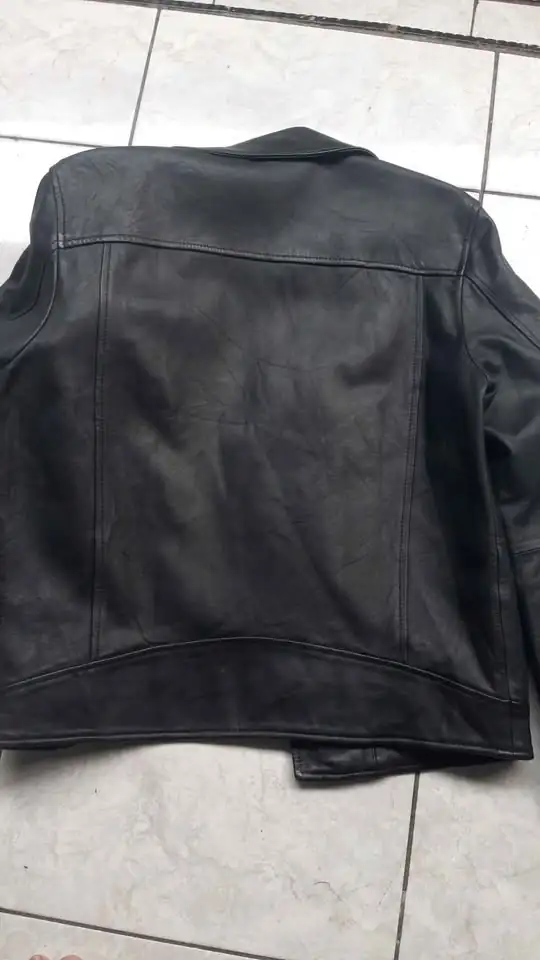 Jaket kulit Ramones