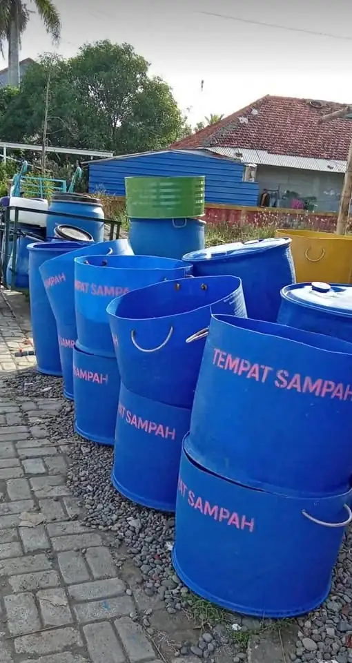 Tong sampah drum polymer / plastik tebal