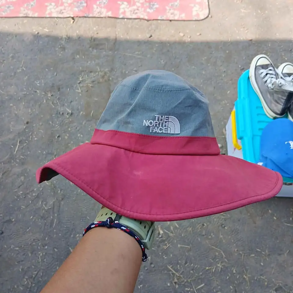 Topi rimba tnf