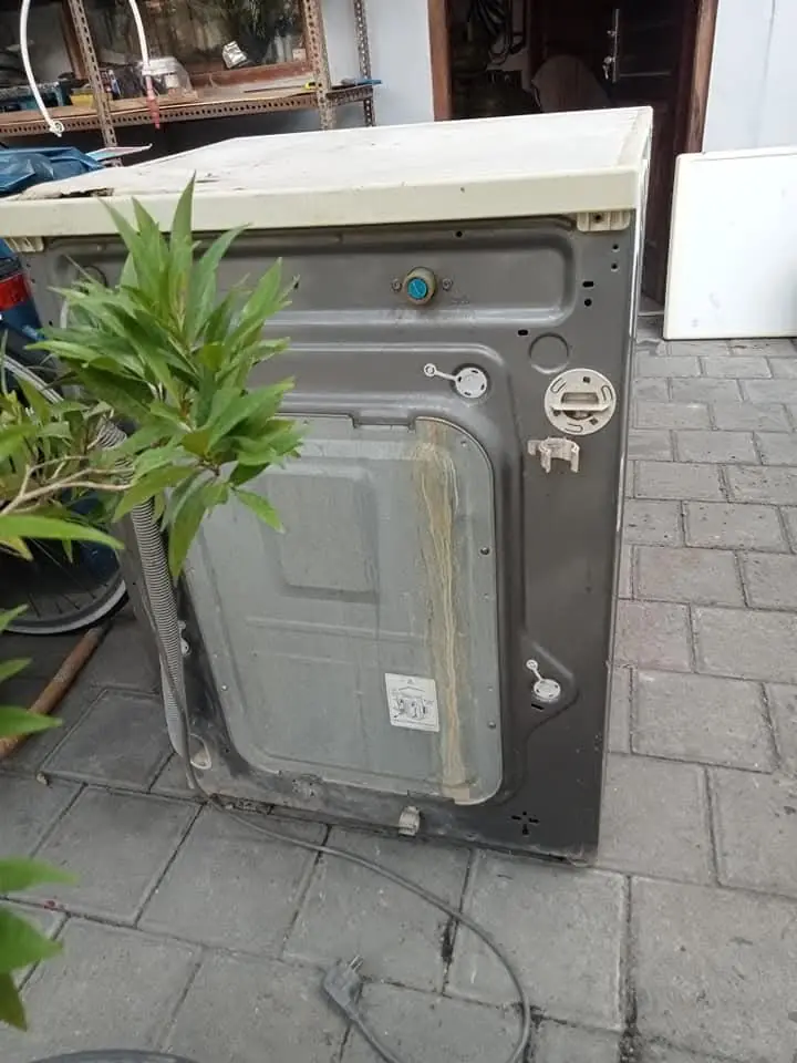 Mesin cuci front loading LG inverter