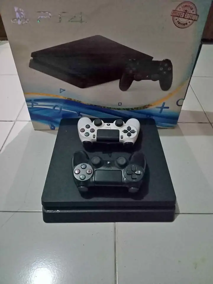 ps4 slim 500gb + game digital