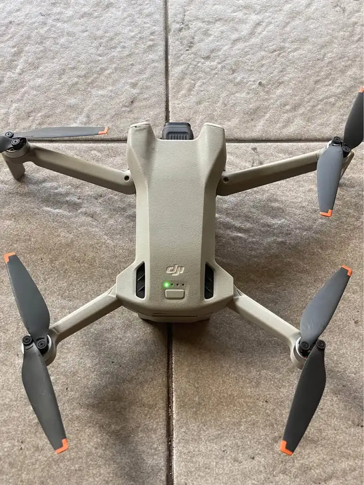 Drone only DJI Mini 3 Dengan Baterai