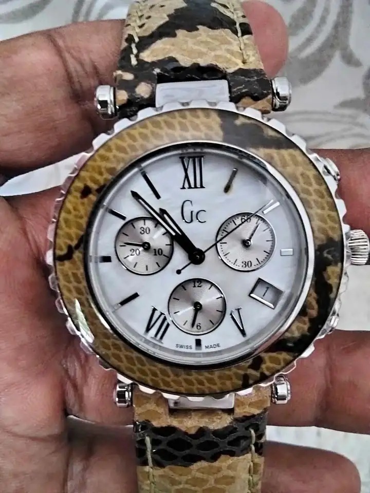 Jam tangan GC Swiss made
