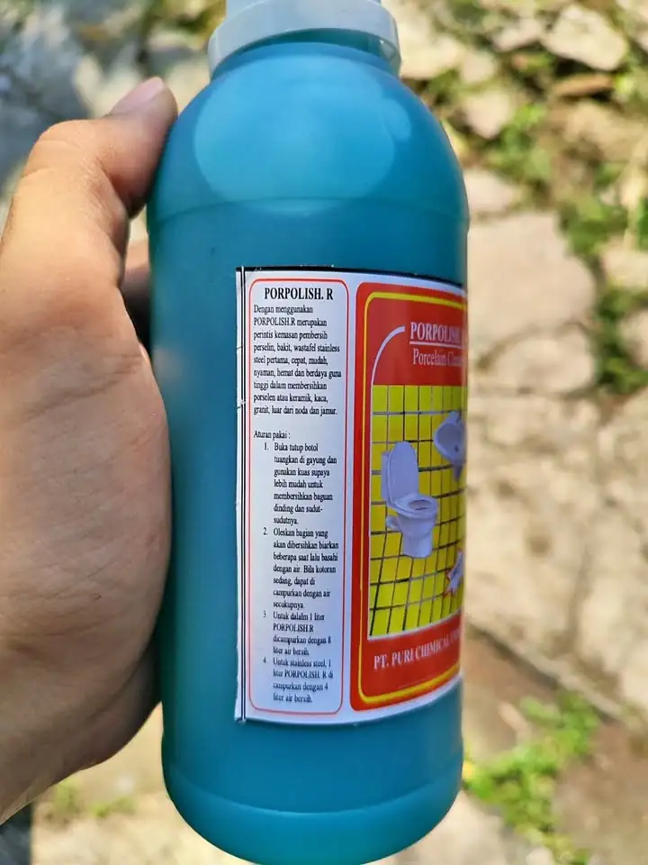 Cairan Pembersih Kerak Keramik Membandel Ampuh dan Bagus